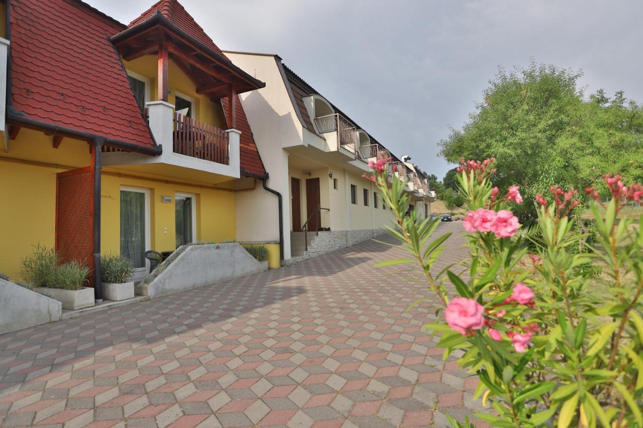 Margareta Apartman Es Ueduelohaz Bogács 외부 사진